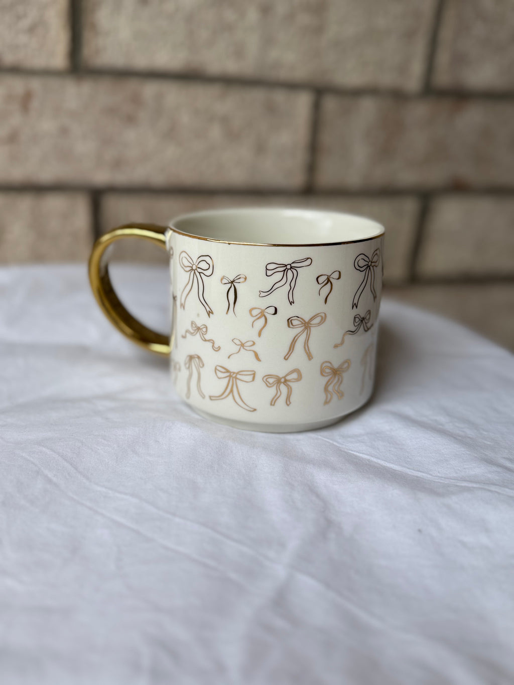 White & Gold Bows Coffee Mug